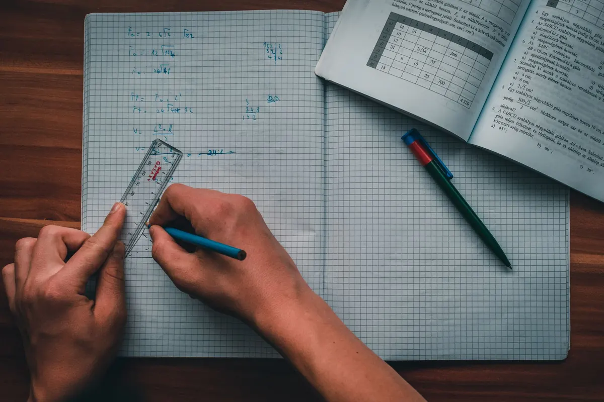 Geometry for Absolute Beginners: Points, Lines, Rays and Angles Explained